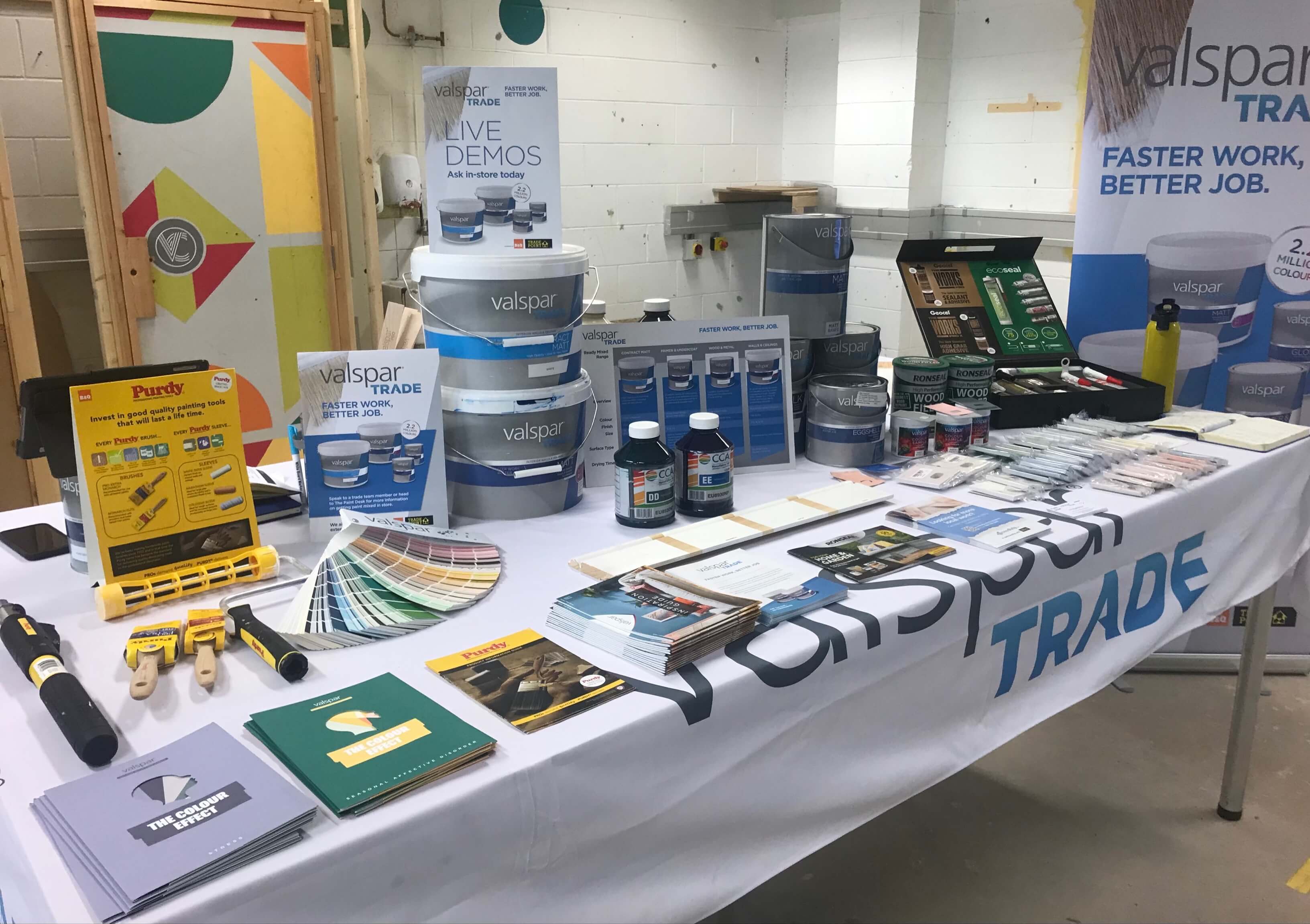 VALSPAR TRADE’S COLLEGE TOUR AIMS TO INSPIRE AND EDUCATE