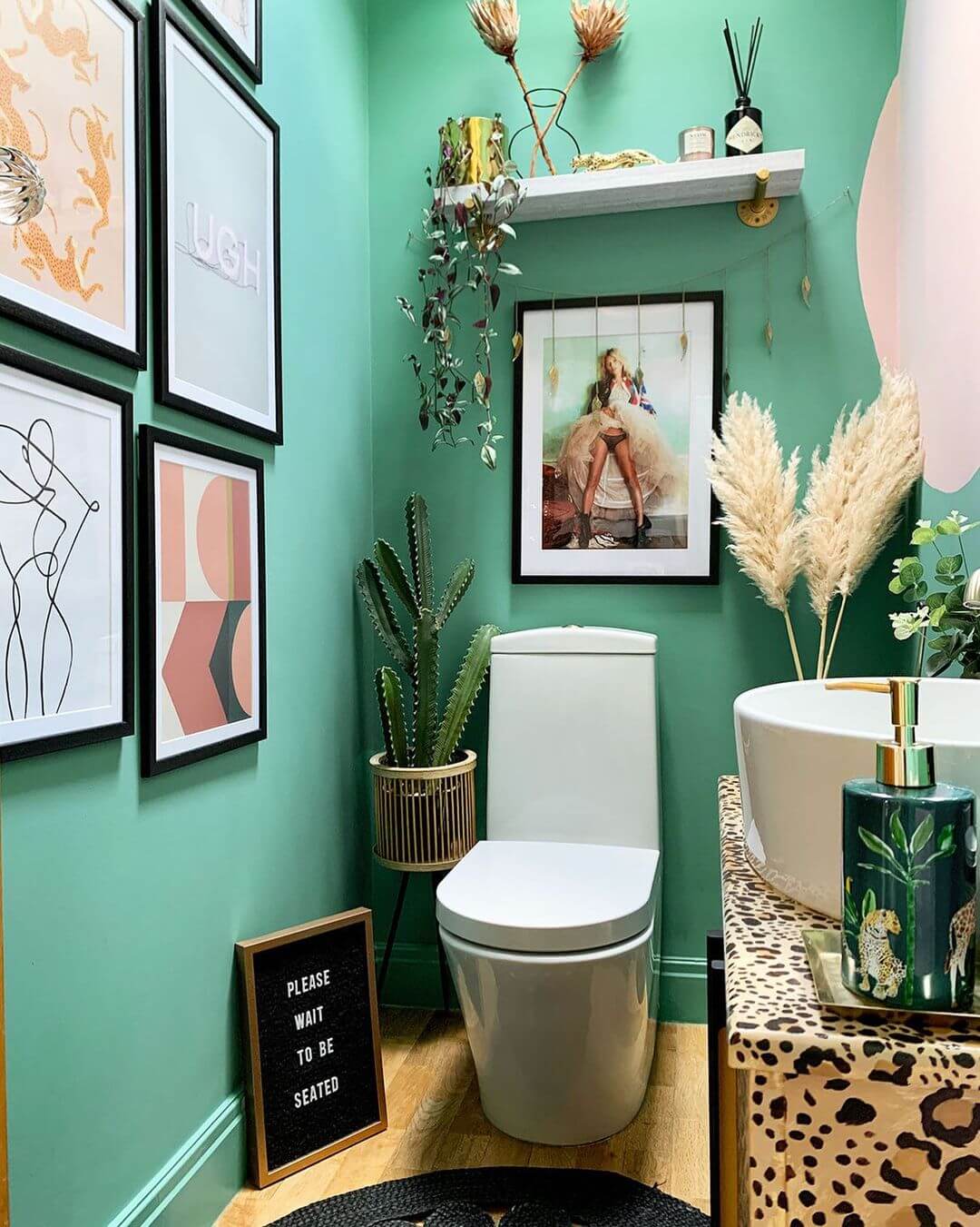 fallback alt text two