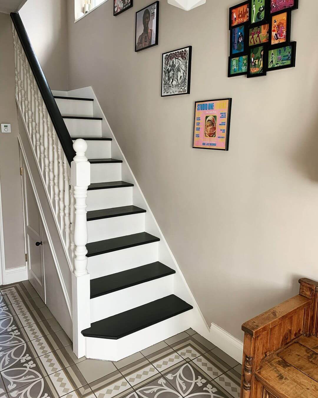 How to paint stairs, spindles and bannisters